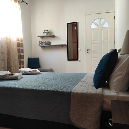 Nickthegreekapartment Galatas  Ngoại thất bức ảnh
