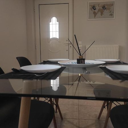 Nickthegreekapartment Galatas  Ngoại thất bức ảnh