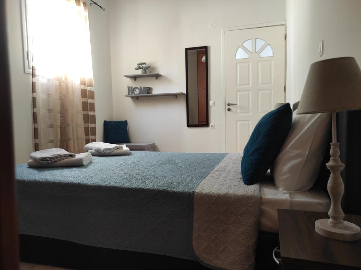 Nickthegreekapartment Galatas  Ngoại thất bức ảnh