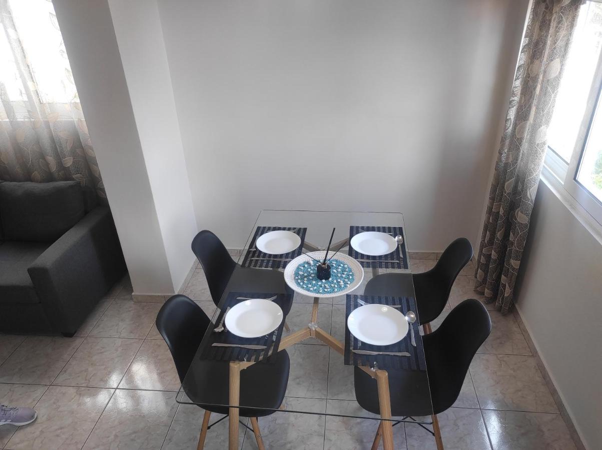 Nickthegreekapartment Galatas  Ngoại thất bức ảnh