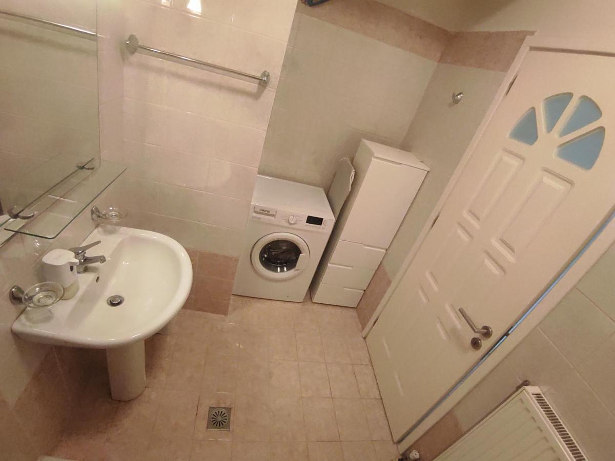 Nickthegreekapartment Galatas  Ngoại thất bức ảnh