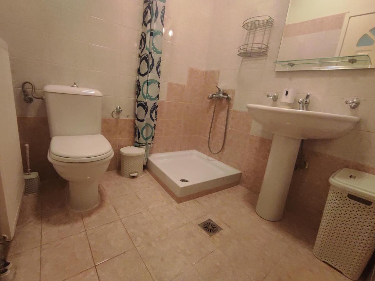 Nickthegreekapartment Galatas  Ngoại thất bức ảnh