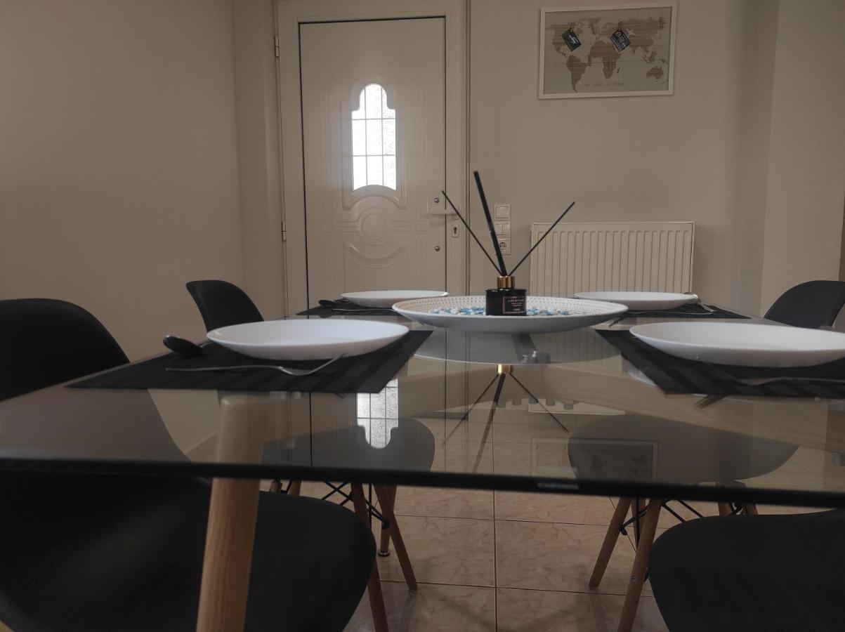 Nickthegreekapartment Galatas  Ngoại thất bức ảnh