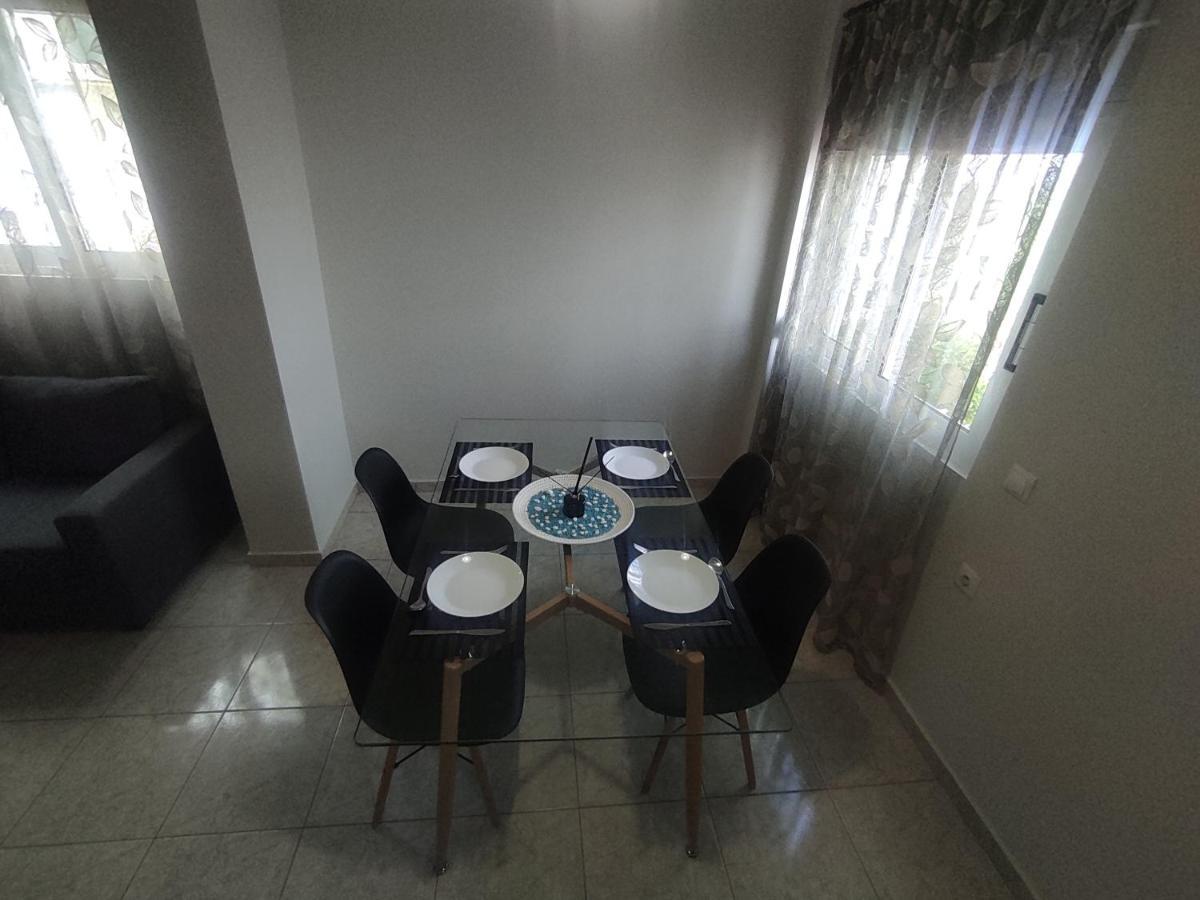 Nickthegreekapartment Galatas  Ngoại thất bức ảnh