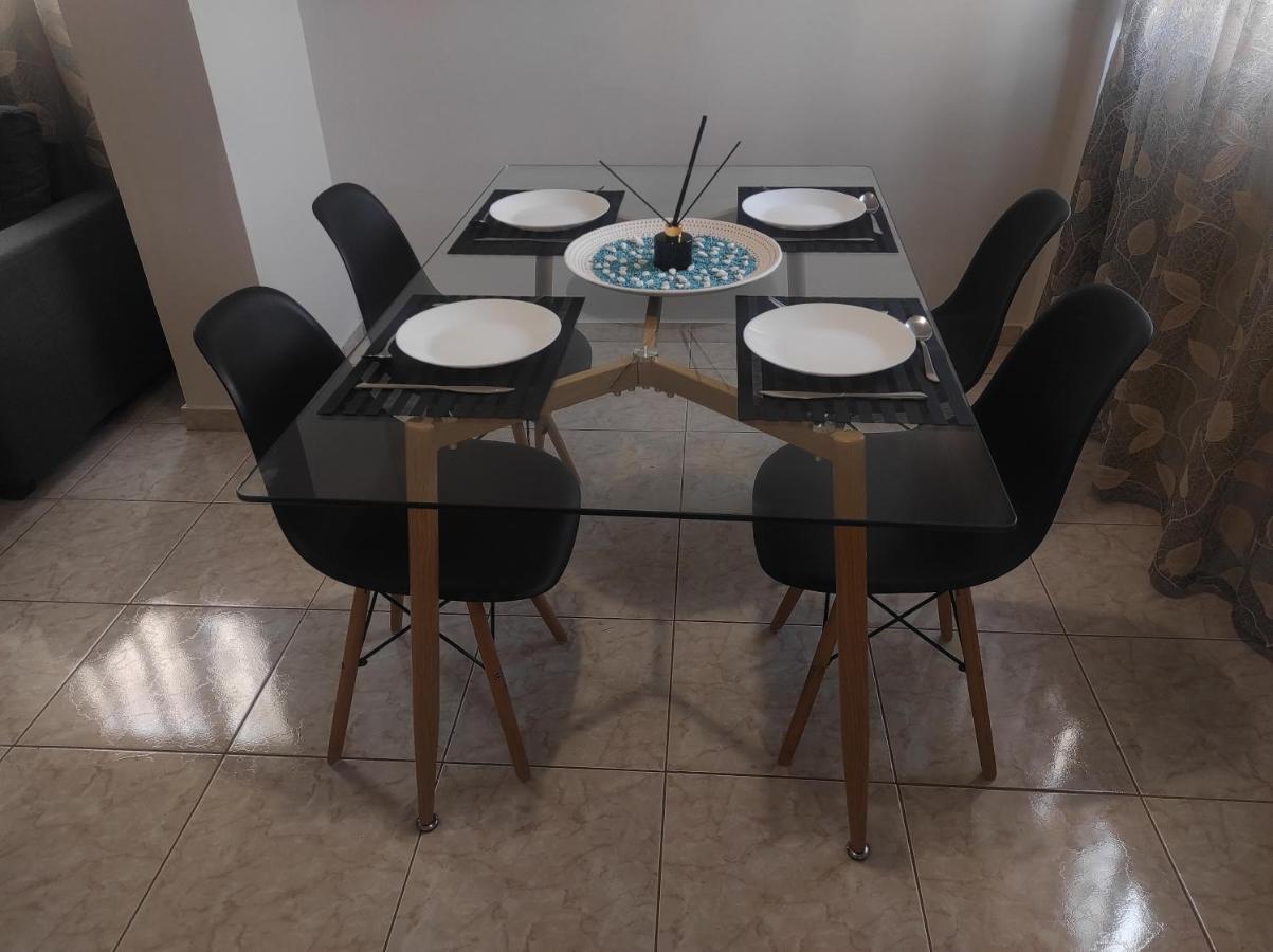 Nickthegreekapartment Galatas  Ngoại thất bức ảnh
