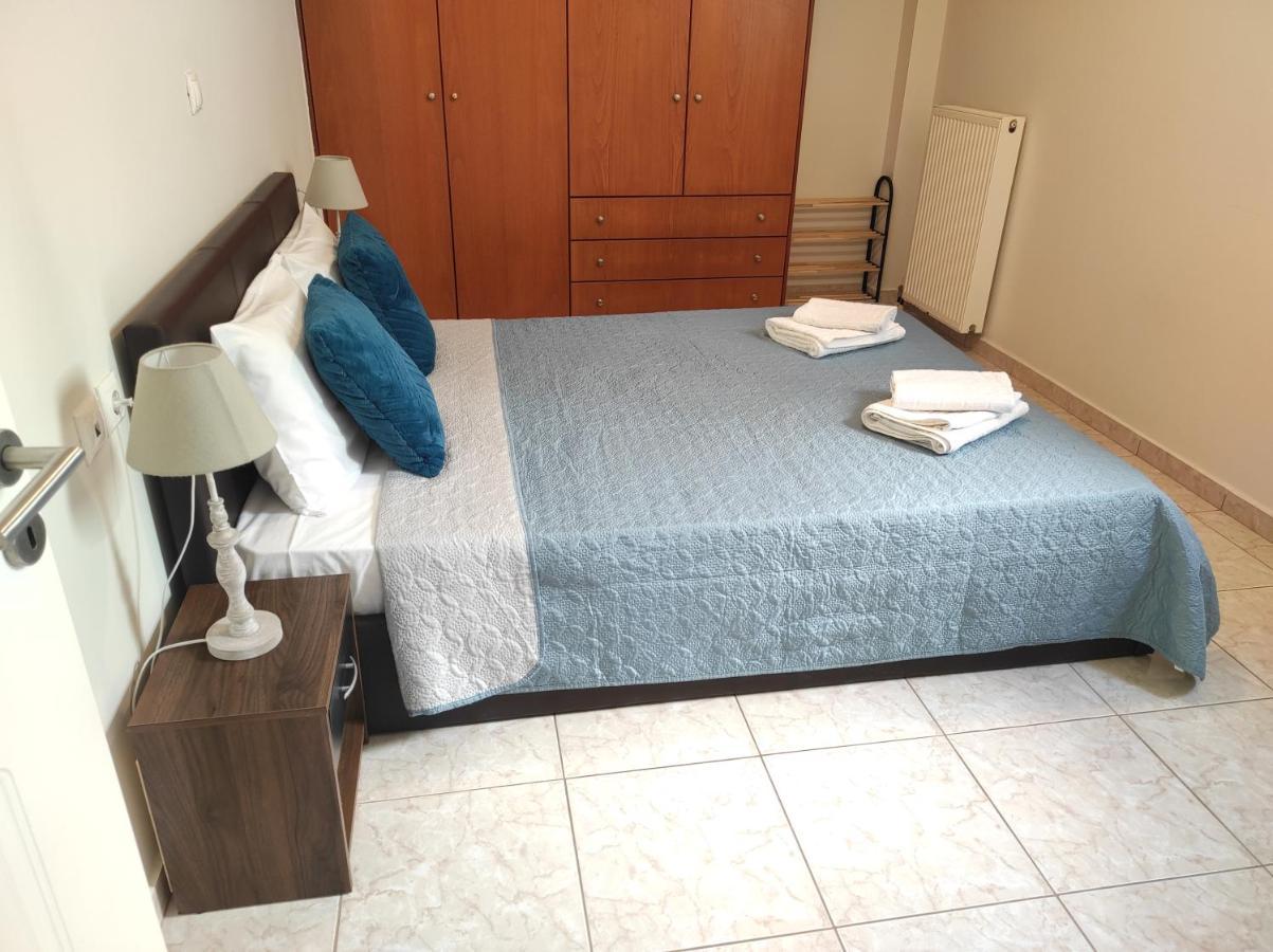Nickthegreekapartment Galatas  Ngoại thất bức ảnh